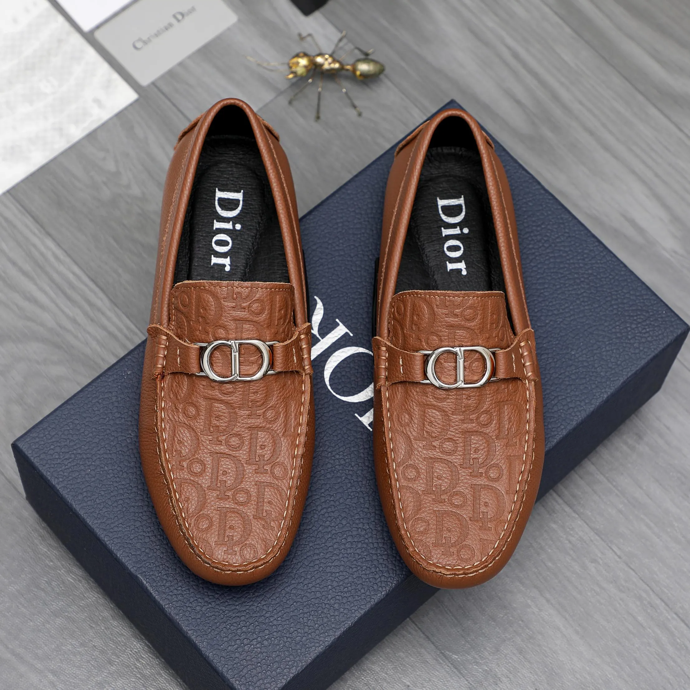 Men's shoes 💰400 Product trademark: Dior "Dior" casual slip-on shoes Regular size: 38-45 (45 is custom-made and non-returnable) Product materials: Selected cowhide embossed upper, pigskin lining, rubber outsole
